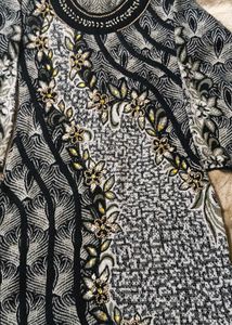 Embroidered Ethnic Kurta