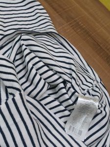 Crop Top With Black And White Lines