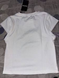 SHEIN WHITE FITTED CROP TOP
