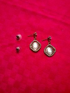 Golden Earrings With Hair Clip