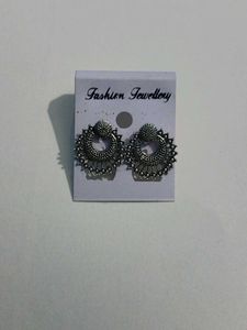 One Pair Earing