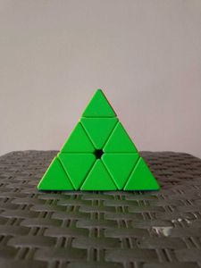 Pyraminx Puzzle