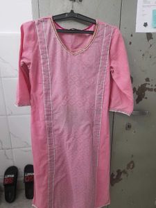 4 Used Kurtis