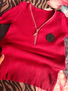 Red Zip-Front Ribbed Top ♥️