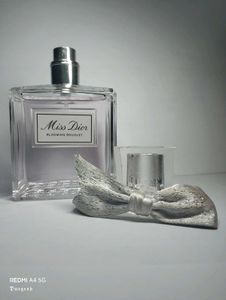 Miss Dior Blooming Bouquet dummy piece