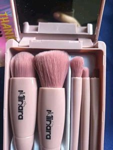 Mackup Brush Applicator Set Of 5 With Mirror 🪞