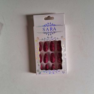 Sparkling Glitter Stiletto Nails