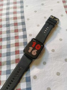 Ambrane Wise Glaze Smartwatch Amoled