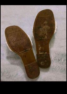 White Flats❗ ~ GIVING AWAY ⚠️