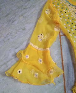 Yellow mirror work lakhnavi kurt