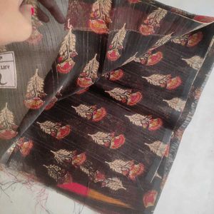 Elegant Floral Saree❤️