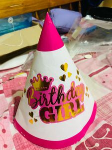 Party Hats &amp; Peppa Pig Cake Toppers