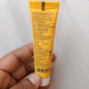 VITAMIN C + E SUPER BRIGHT SUNSCREEN SPF 50+