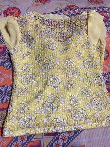 Beautiful Yellow Top 💛