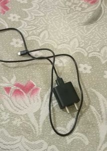 MOTO MOBILE CHARGER TYPE C NEW AND ORIGINAL 10 WAT