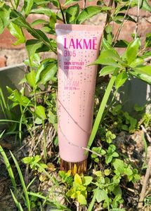 Lakme 9to5 CC Cream