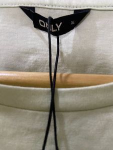 ONLY Women’s Light Green Tshirt  (xl)