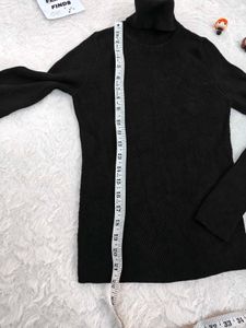 Zara Black Turtleneck Sweater