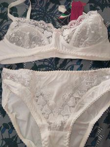 Lace Bra & Panty Set