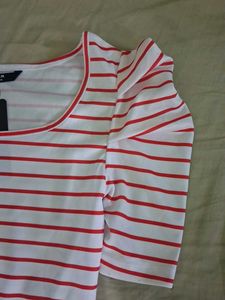 Striped puffed Sleeve Top