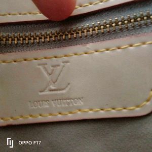Louis Vuitton Stylish Hangbag