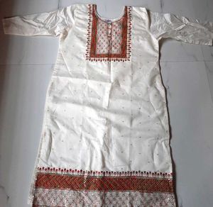 Embroidered White Kurti