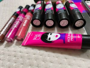 Makeup Combo Of Elle 18
