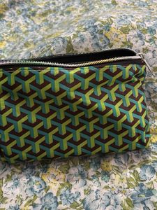 Geometric Print Zipper Pouch
