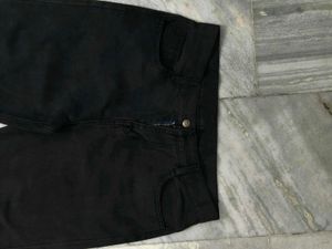 Levi&#39;s Black Jean