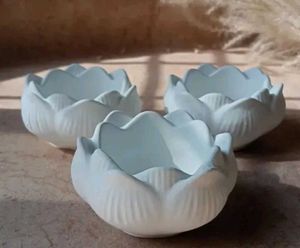 Set of 2 lotus candle holder