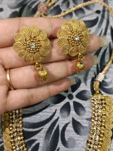 Gold Necklace &amp; Earring Set
