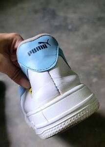 Puma Sneakers