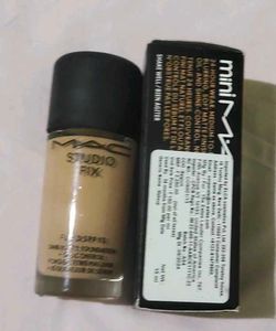 MAC Studio Fix Fluid SPF 15