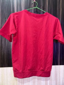 Vibrant Tee, Unique Detail