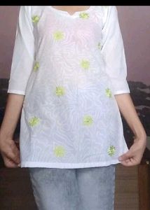 White Embroidered Kurta