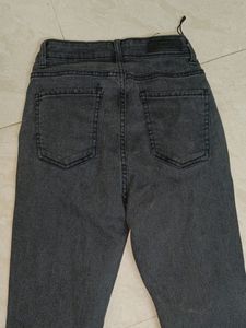 HIGH WAISTED SKINNY FIT JEANS