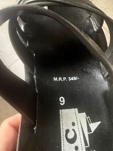 Black Casual Flip Flops