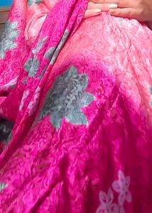 beautiful saree 🤩❤ With 3 Lightly Padded Bra