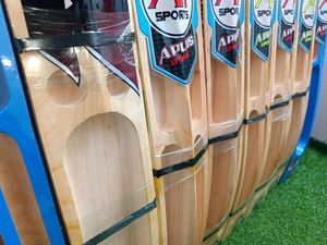 Double Blade Scoop Bats Original Kw