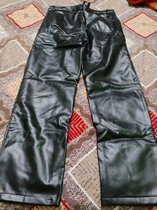 Regular Fit Women Black Trousers