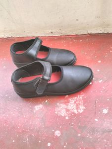 Leather Shose Black Colour For Girls You Can Wear For School And College