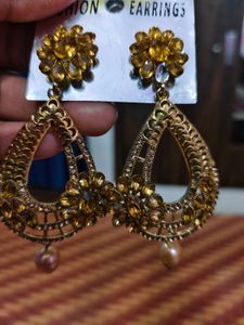 Fashion Earrings - Gold Tone