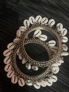 Seashell Bangle Set