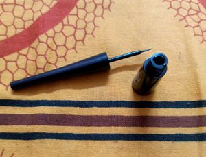 Expert Liquid Eyeliner Jet Black 💫