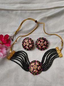 Chocker Necklace Set With Matching Earrings!