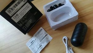 Bluetooth earbuds