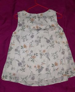 Floral Print Sleeveless top