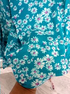 Splash Daisy Printed Ruffle Sleeves Top