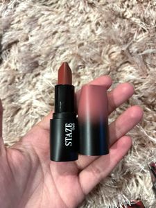 Staze 3in1 Lipstick Triangle