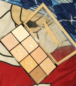 Concealer and Highlighter Pallate